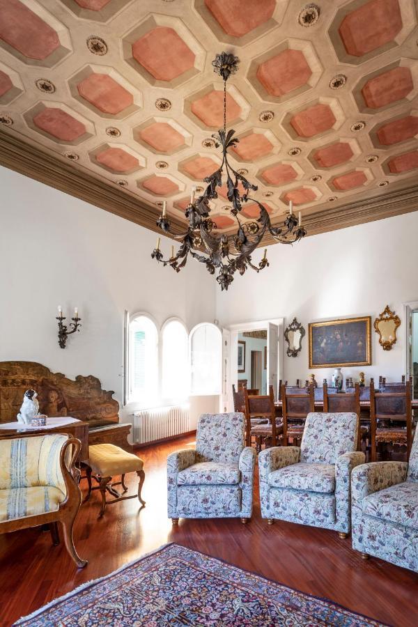 Residenza Palazzo Marchesini Bed & Breakfast โบโลญญา ภายนอก รูปภาพ